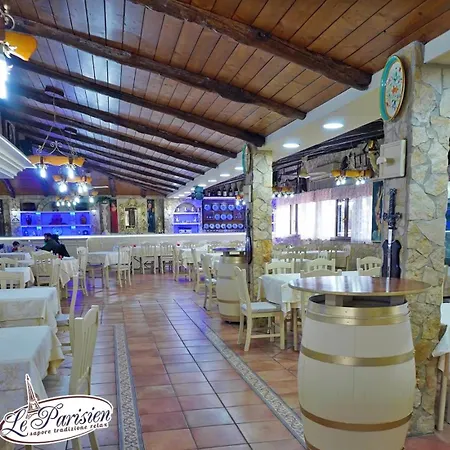 Le Parisien * Montecorvino Pugliano