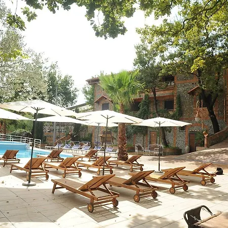 Hotel Le Parisien *