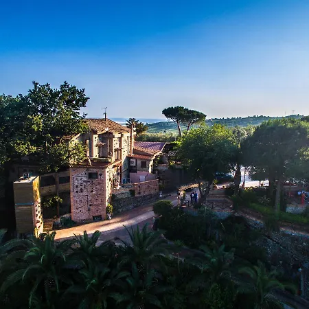 Le Parisien Hotel Montecorvino Pugliano